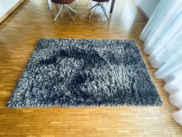 Rechteckiger Hochflorteppich anthrazit 180x120 cm Swiss Made