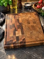 Premium Schneidebrett aus Nussbaum & Eiche-Stirnholz40/30/