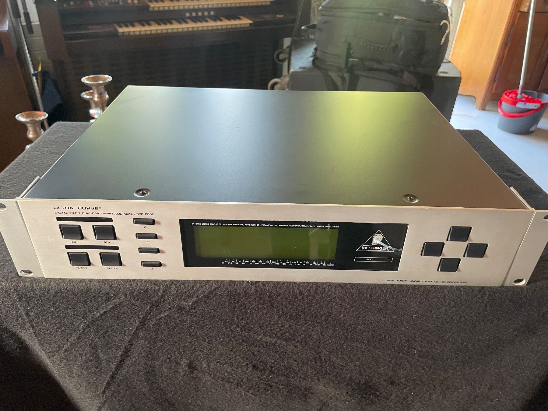 Equalizzatori: Behringer Ultra-Curve DSP Equalizer – Usato da Embrach venduto da xenovolcano