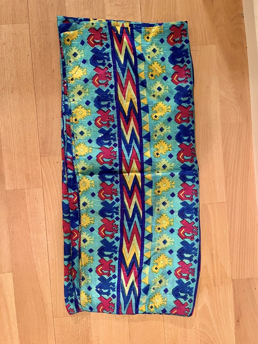 Foulards, Tücher & Schals: Seidenfoulard – Neu (gemäss Beschreibung) aus Herrliberg von Sucher777
