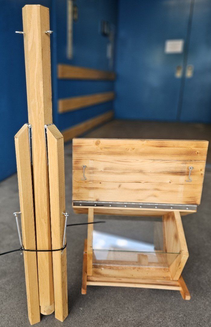 Casette per uccelli: Vogelfutterhaus mit Ständer – Usato da Schmerikon venduto da Ohm1337