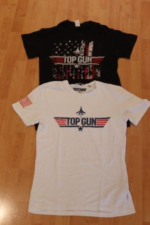 2 Top Gun T-shirts in weiss und schwarz  176