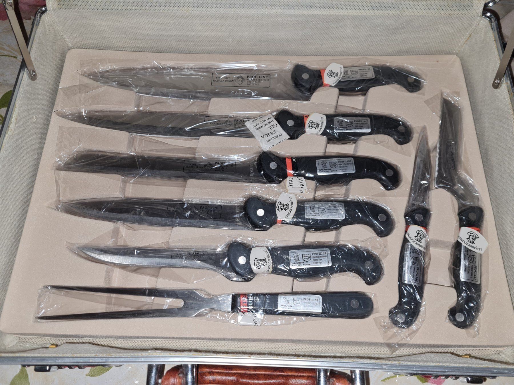 Set di posate: Neu Besteckkoffer mit Zubehör siehe Bilder – Nuovo e nell'imballaggio originale da Döttingen venduto da Verkauf 3