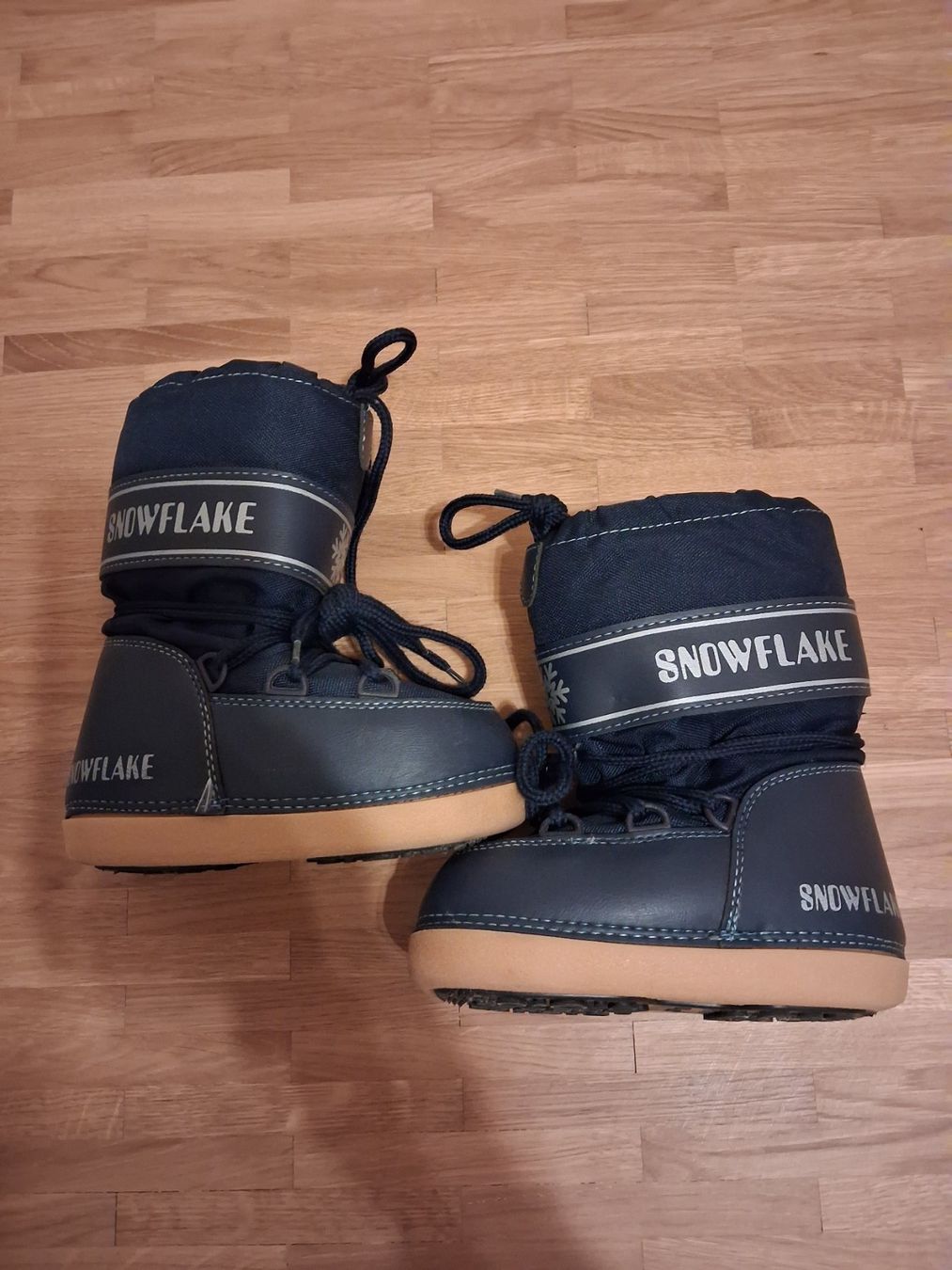 Scarpe per ragazzi: Winterschuhe boots – Usato da Oppligen venduto da SNJ18