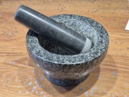 Mörser aus Granit Steindurchmesser innen 12, aussen 16 cm