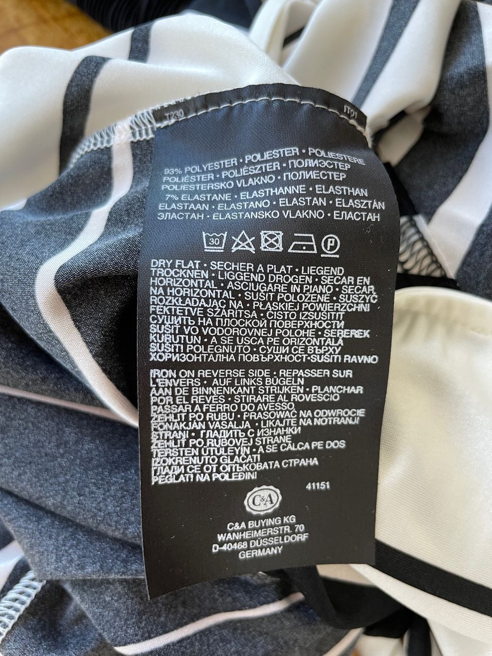 C&A Vestiti: Gerafftes Streifenkleid - schwarz-creme – Usato da Grenchen venduto da M_ina 5