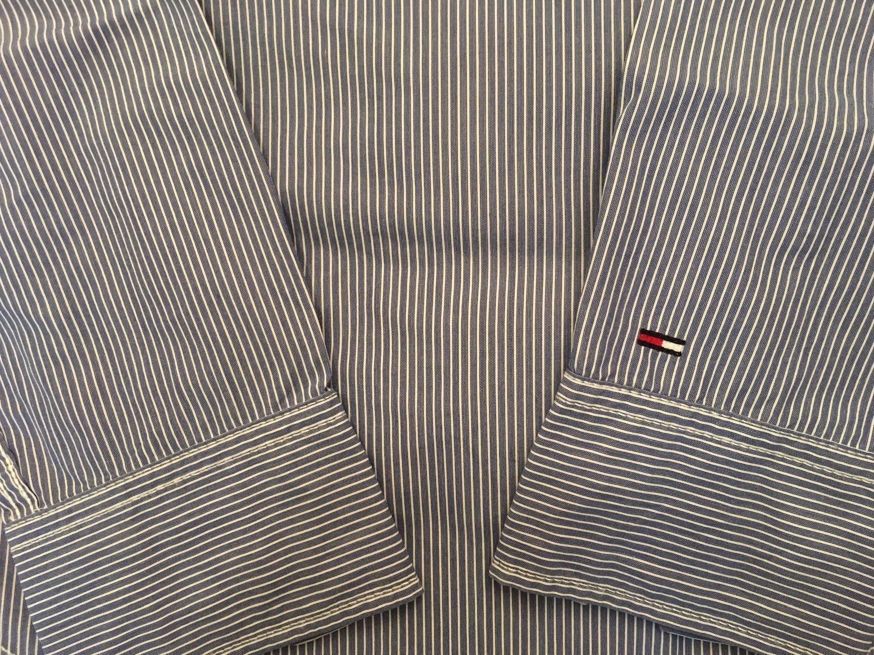 Camicie: chemise HILFIGER – Usato da LAUSANNE venduto da PUMPERNICKEL3 2