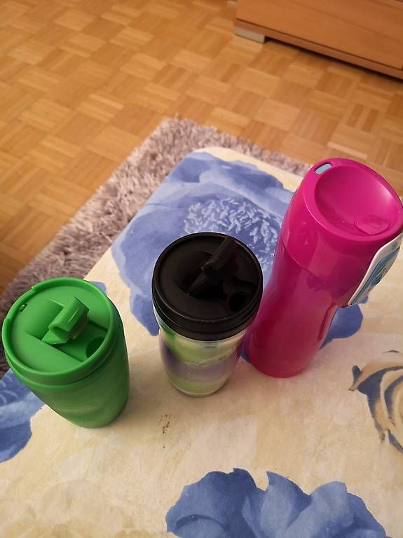 Borracce & Thermos: 3 Trinkbecher/Trinkflasche – Usato da Lyss venduto da Clarino1 3