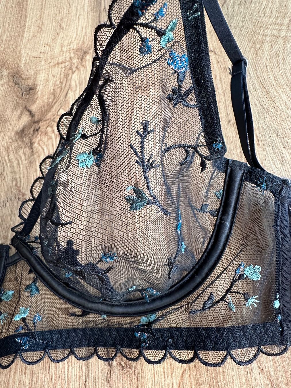 Sonstige Unterwäsche: Tüll-BH mit gestickten Details – Gebraucht aus Urdorf von fairfashion 2