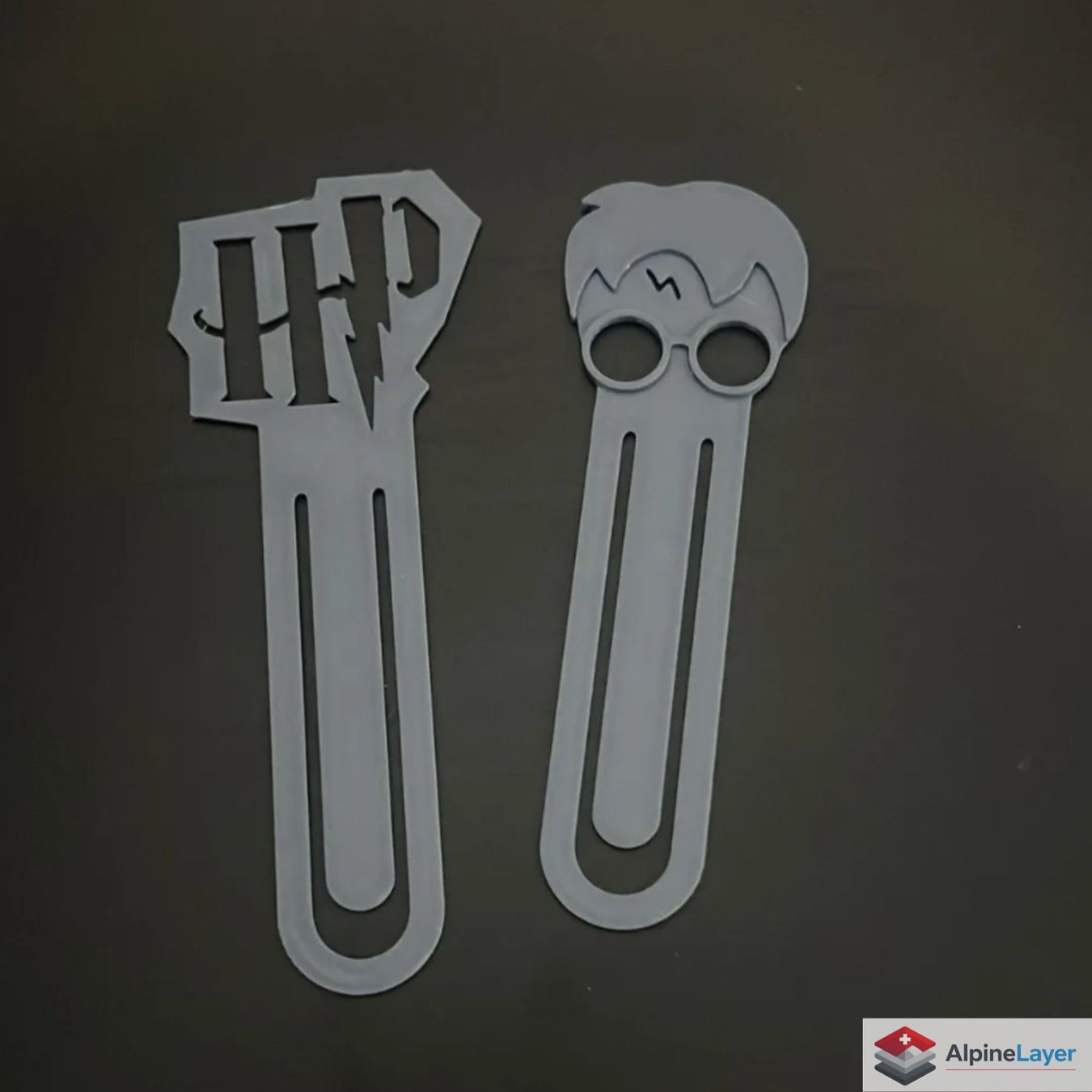 Altre raccolte & rarità: Harry Potter 3D Printed Bookmarks Set – 2 Pieces – Nuovo (secondo la descrizione) da Losone venduto da AlpineLayer