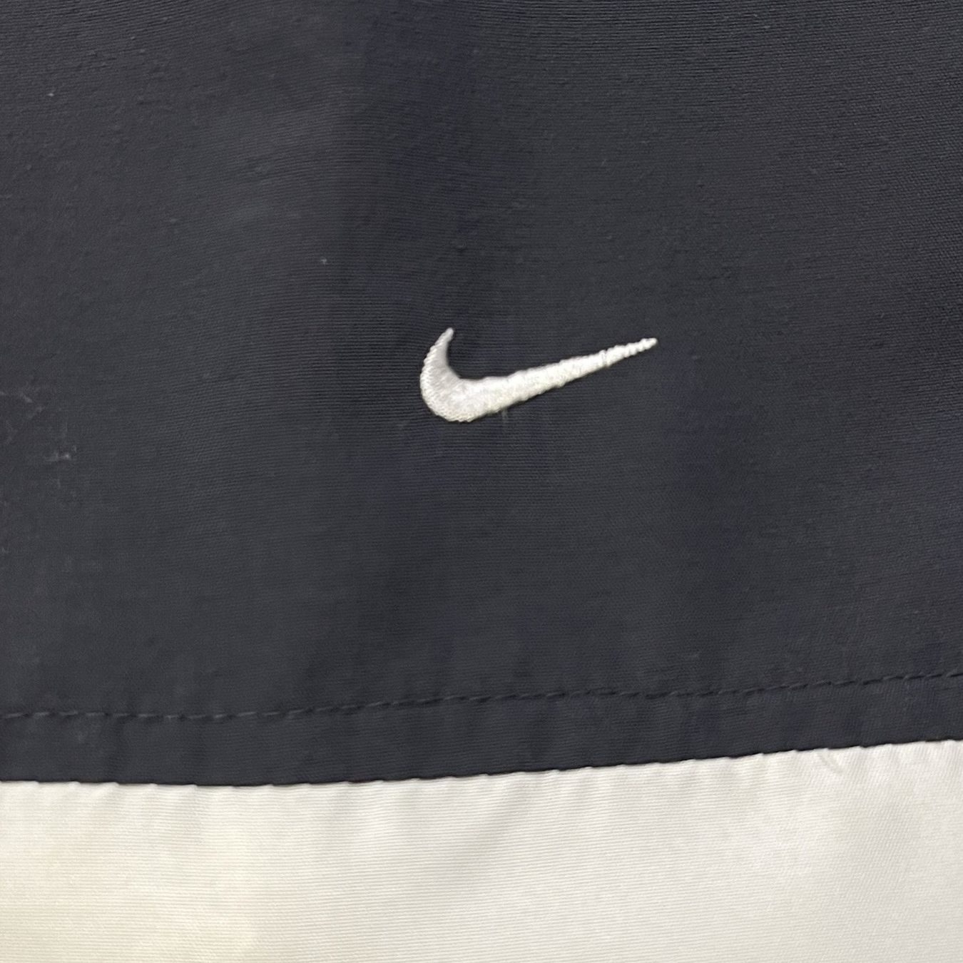 Nike Giacche: Vintage Nike Trackjacket (L) – Usato da Chamoson venduto da Sapoloshop 1