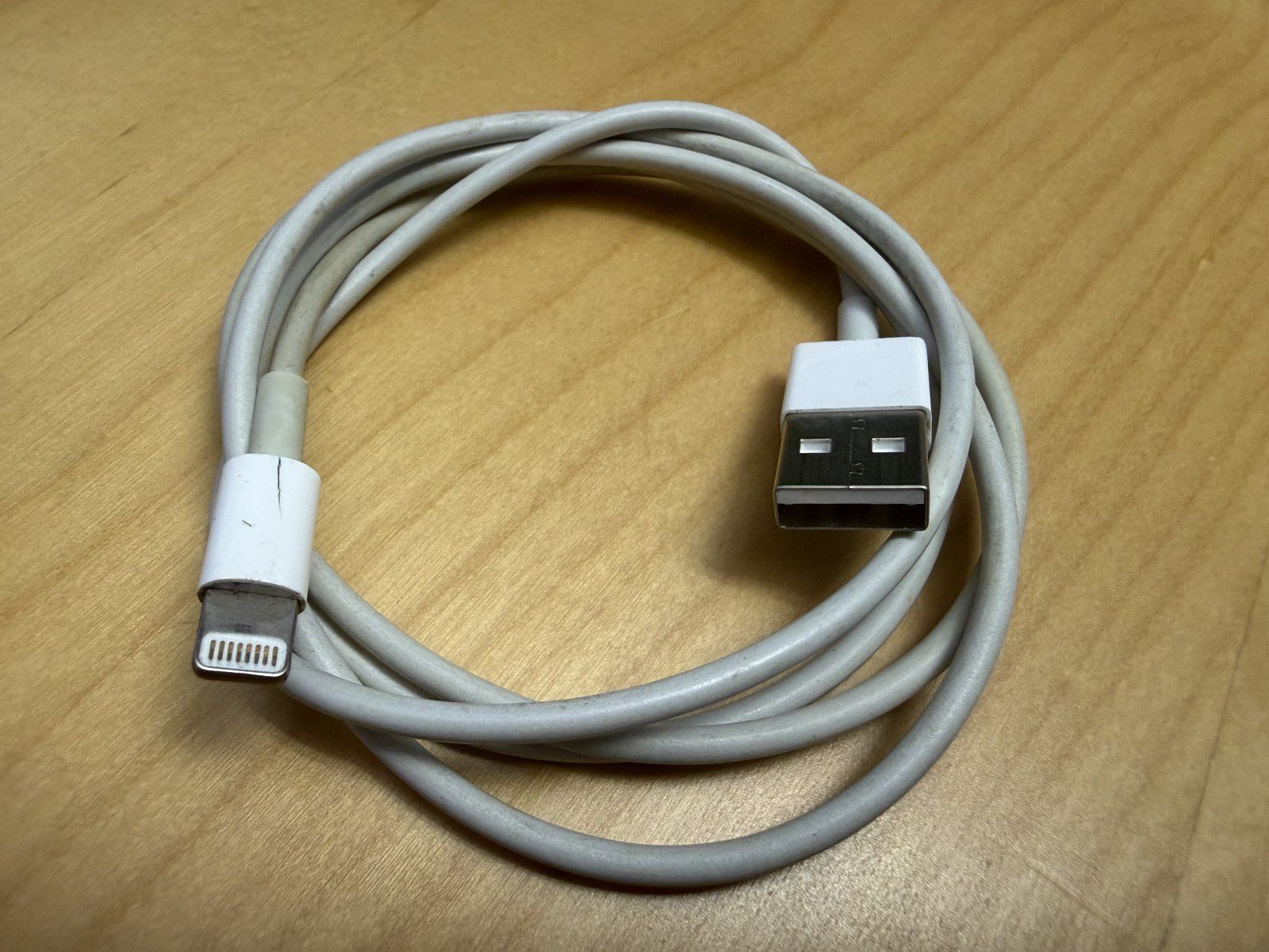 Cavi: 10 Lightning Ladekabel + Klinke Adapter, USB A / USB C – Usato da Volketswil venduto da OxadanP9 4