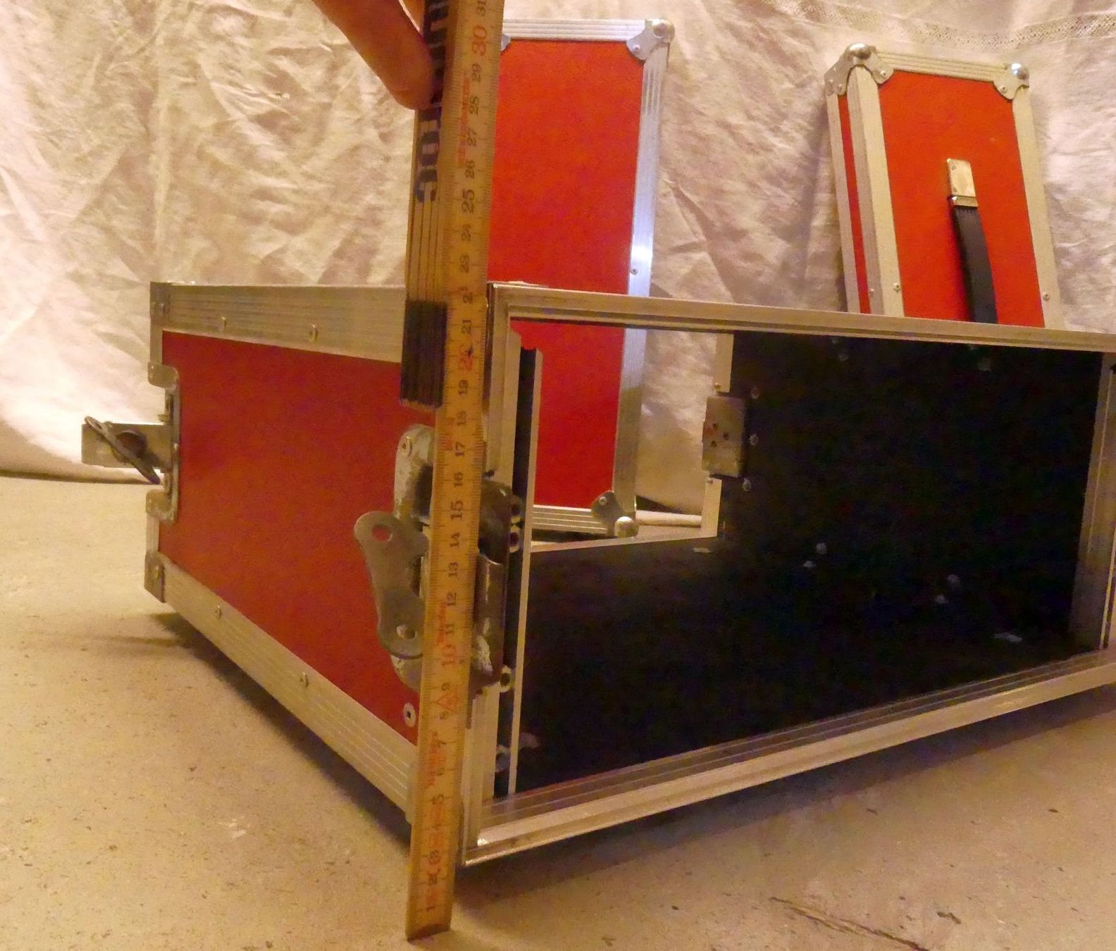 Altri accessori: Rack Case AAC rot 19 Zoll 4HE – Usato da Grüsch venduto da Rgb_led 3