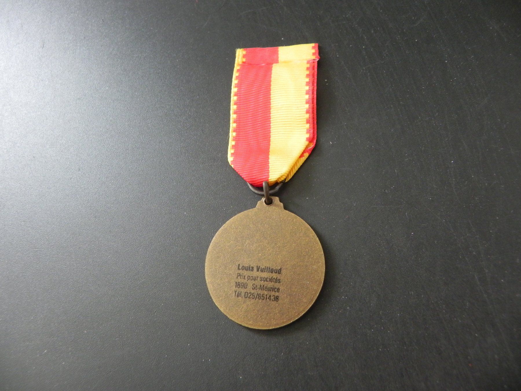 Spille & Fermagli: Altes Ski Abzeichen Memorial SC Bramois 1982 – Usato da Biel/Bienne venduto da Gogolozi 3