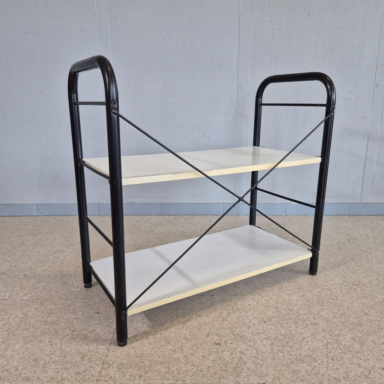 Scaffali: Black&White Design Standregal Regal Shelf – Usato da Nottwil venduto da Wondewa-Shop 4