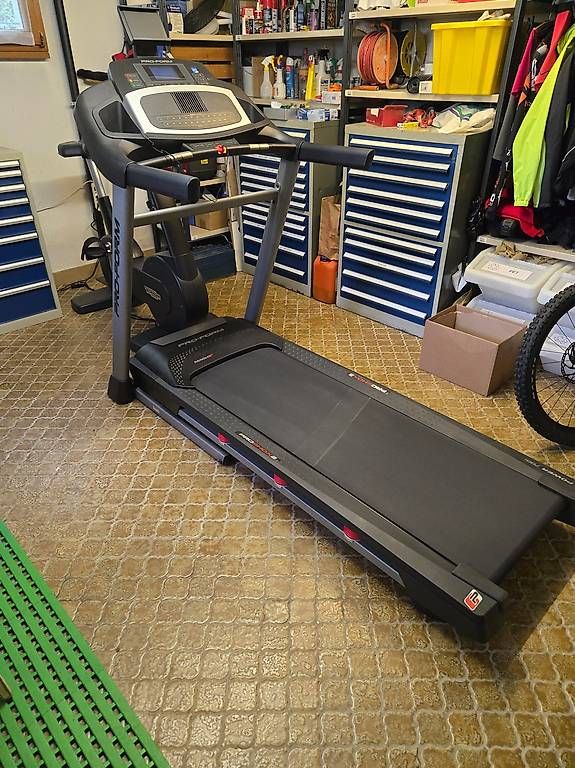 Remorques autochargeuses/d'ensilage: Tapis de course pro-form 795i – D'occasion à Courtételle par elsae