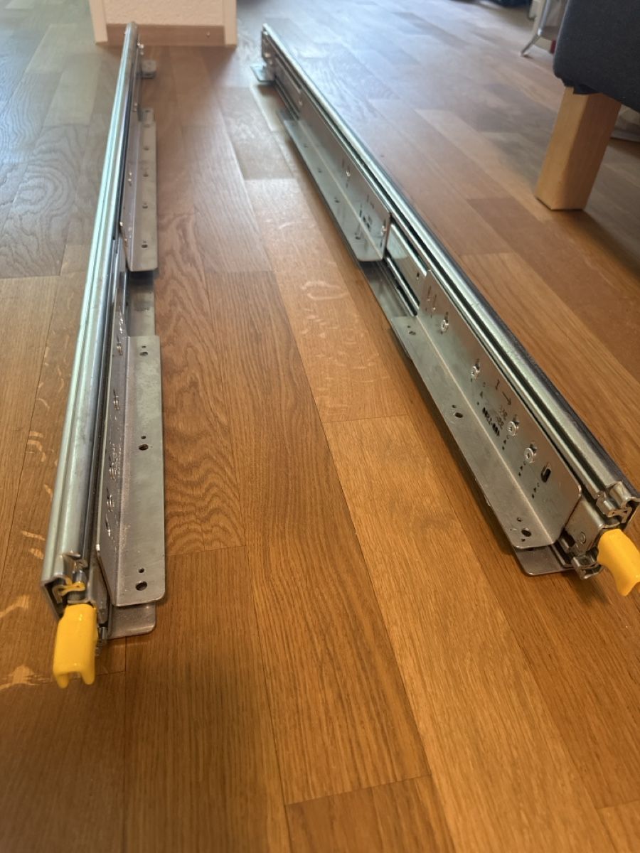 Ferramenta: Schwerlastauszug 1300 150 kg – Usato da Seewen SZ venduto da Katze260874 2