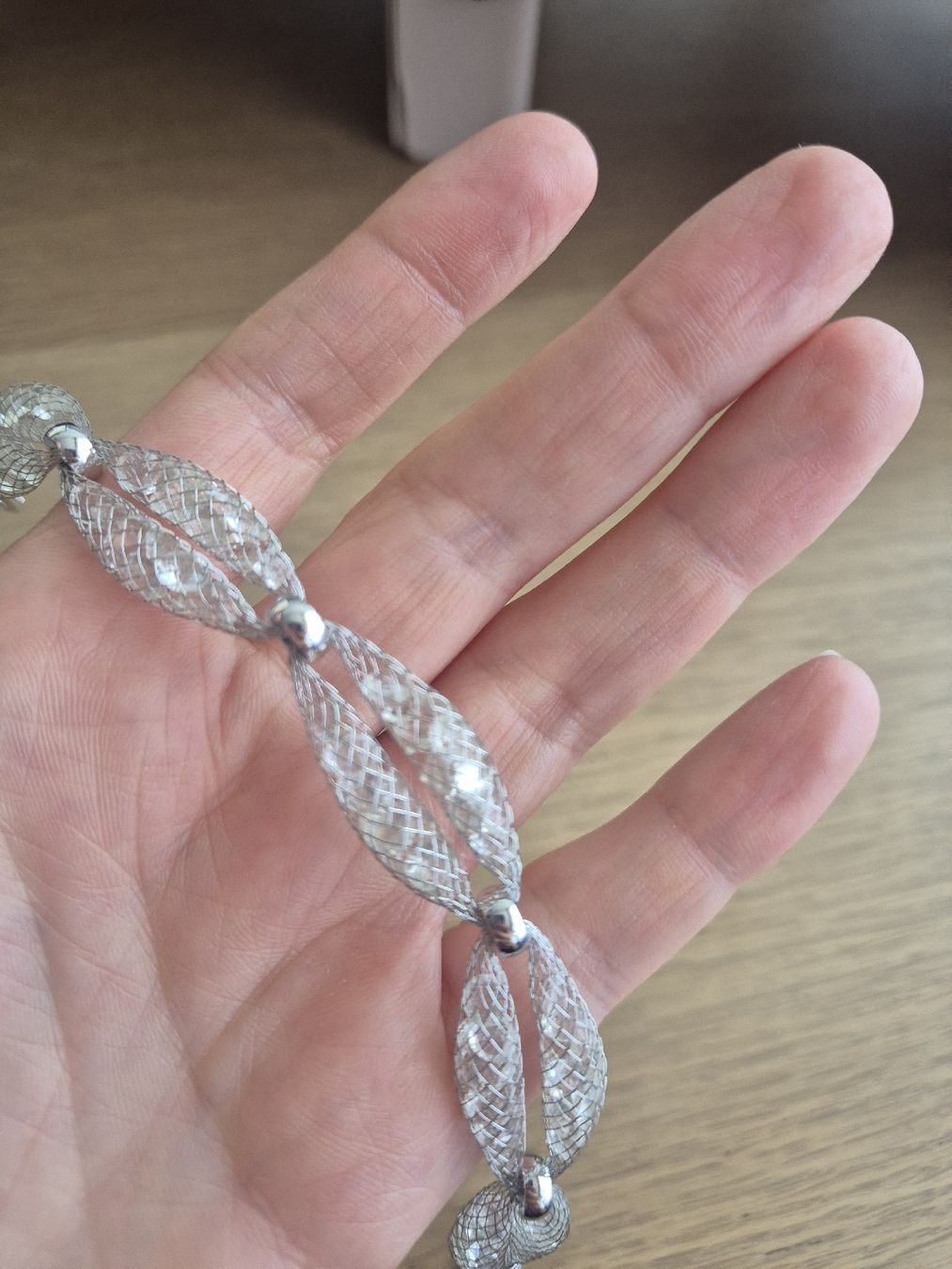 Bracciali & Braccialetti: Armband silberfarben Netzstruktur mit Glitzersteine – Usato da Neftenbach venduto da pnp_p22x 4
