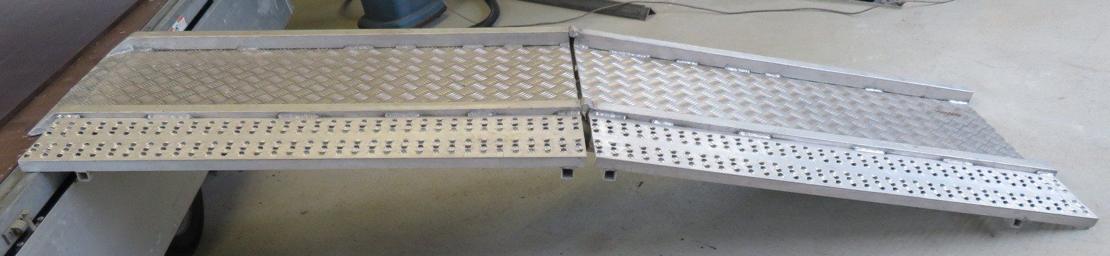 Rampe di accesso: Faltrampe massiv – Usato da Wichtrach venduto da adh-anhaenger 2