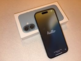 Apple iPhone 16 Blaugrün 128 GB neuwertig mit OVP
