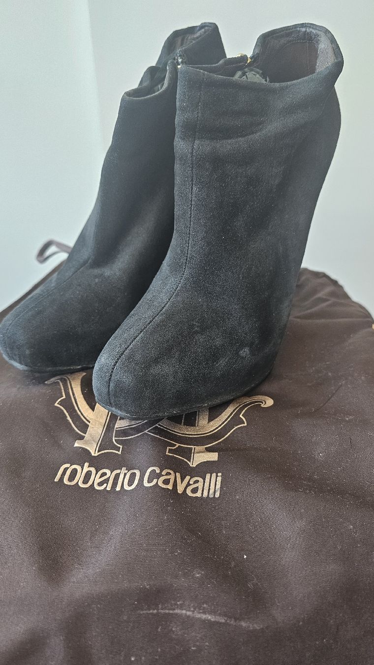 Roberto Cavalli Chaussures femmes: Roberto Cavalli Stiefeletten 39 – D'occasion à Mauren par ehr_5cy6