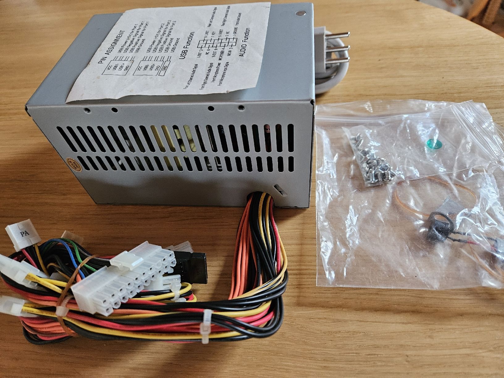 Composants électroniques: alimentation pour tour PC – Neuf avec emballage d'origine à Bavois par Patrose 3