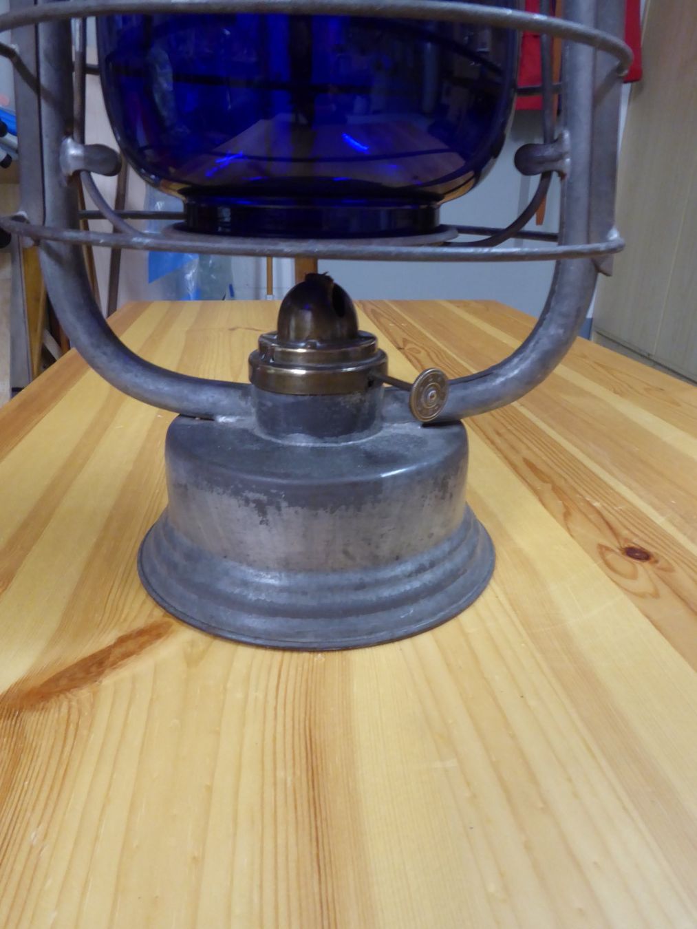 Lampade: Petrol Handlampe mit blauem Glas – Usato da Mühleberg venduto da Pumori 4