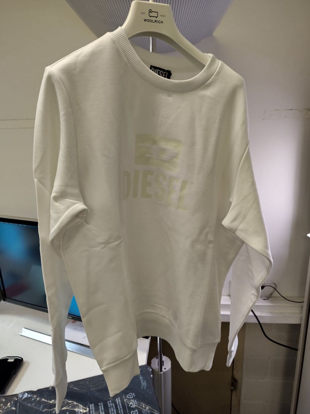 Diesel Pullover & Sweatshirts: Diesel - weisser Pullover Gr. L – Neu und originalverpackt aus Dällikon von Retouren_Resale