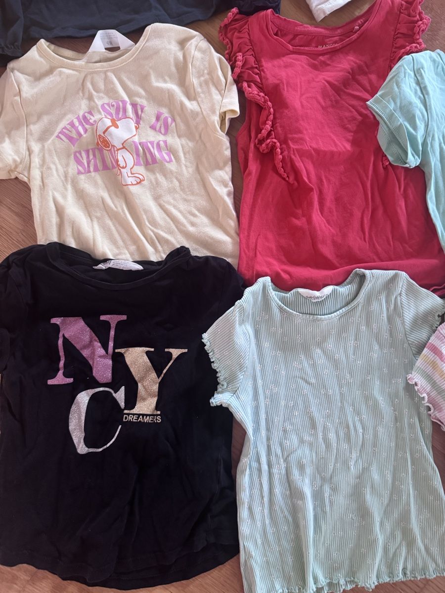 Blusen, T-Shirts & Tops: Mädchen Shirts 128/134 – Gebraucht aus Wädenswil von dorodi 4