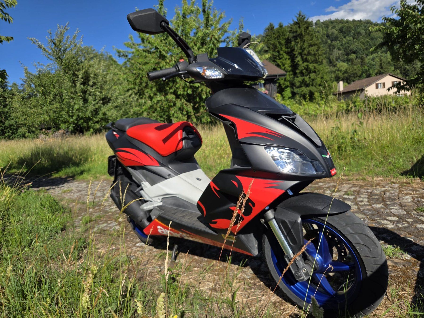 Aprilia Scooters: Aprilia SR 50 – Gebraucht aus Baar von mau010 1