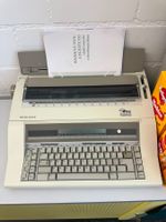 Schreibmaschine Butec Modell 250-E