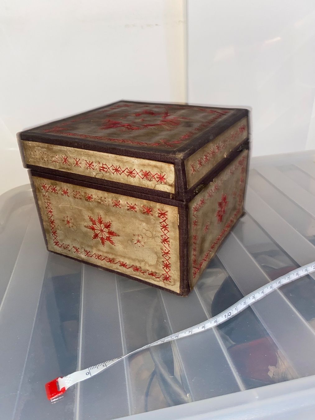 Tutte le decorazioni: Antike Schatulle – Usato da Flawil venduto da IrisK010203 2