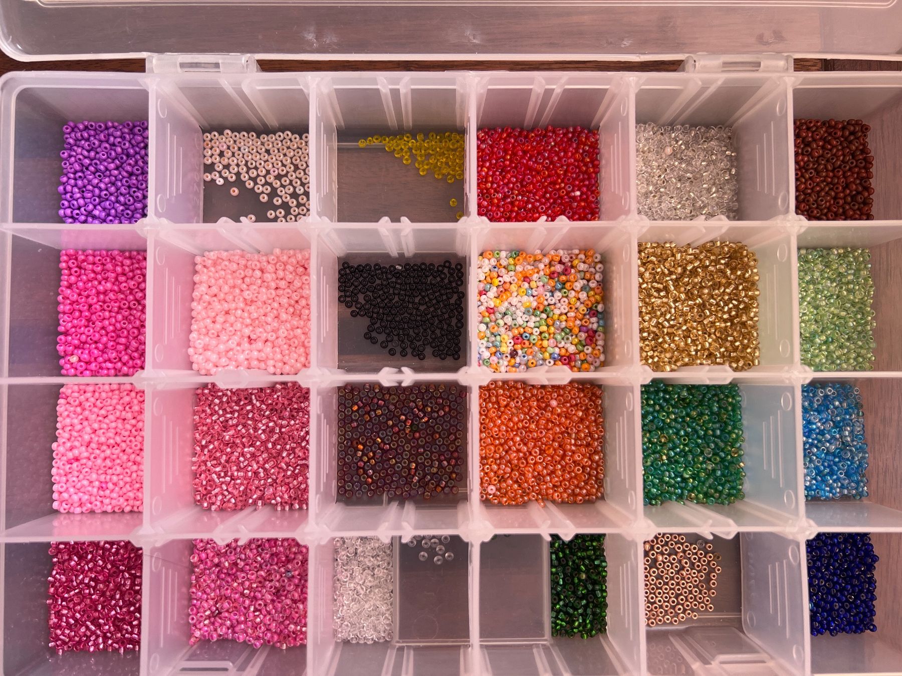 Perles (synthétiques): Lot de perles de rocaille – D'occasion à Bernex par isa_c5fr 1