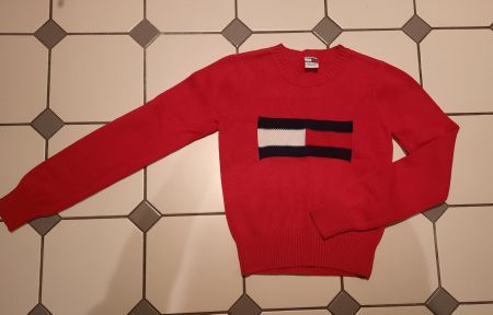 TOMMY HILFIGER pull avec drapeau - comme neuf !