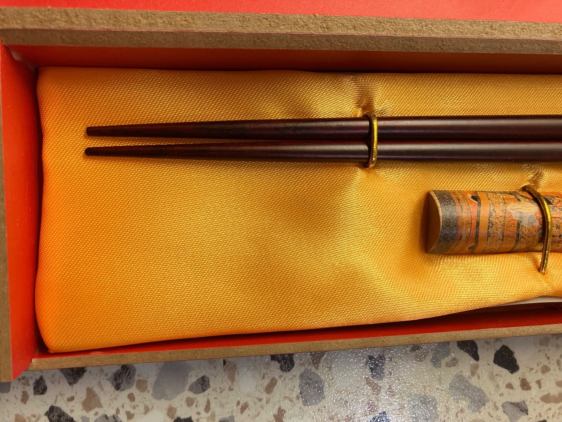 Set di posate: Chinesische Essstäbchen, Set, Neu, Geschenkidee, OVP! – Nuovo e nell'imballaggio originale da Basel venduto da ampra2276 3