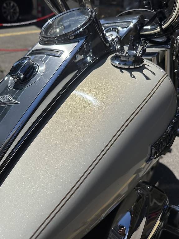 Harley-Davidson Touring: Harley Davidson Road King 103 ABS – Usato da Montreux venduto da Alligator-AMPS 3