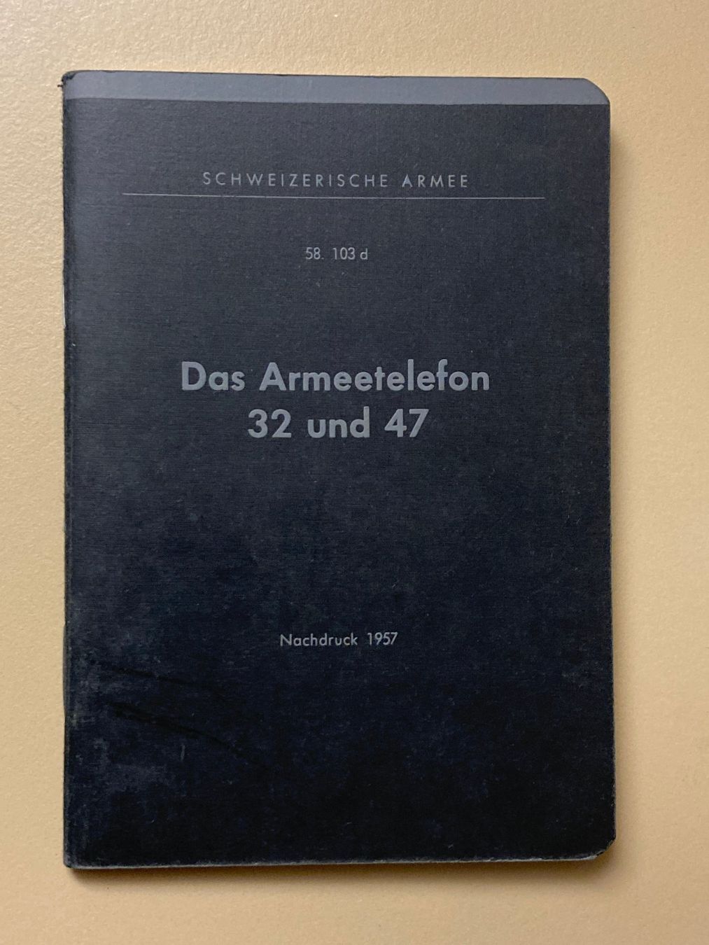 Schweizer Armee Armi bianche: Reglement: Das Armeetelefon 32 und 47 - Schweizer Armee – Usato da Brütten venduto da Hst1