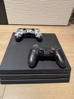 Playstation 4 Pro mit zwei Controllern gebraucht