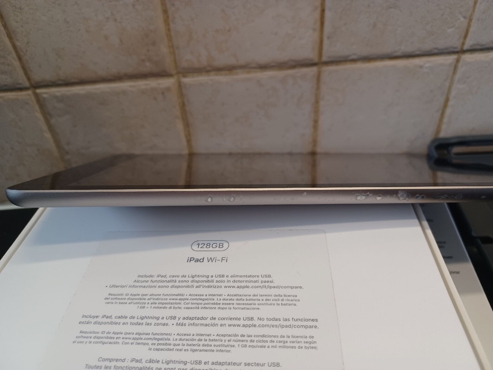Apple Tablet PC: ipad 5 A1822 avec clavier slim folio logitech – Usato da Servion venduto da josephine22 4