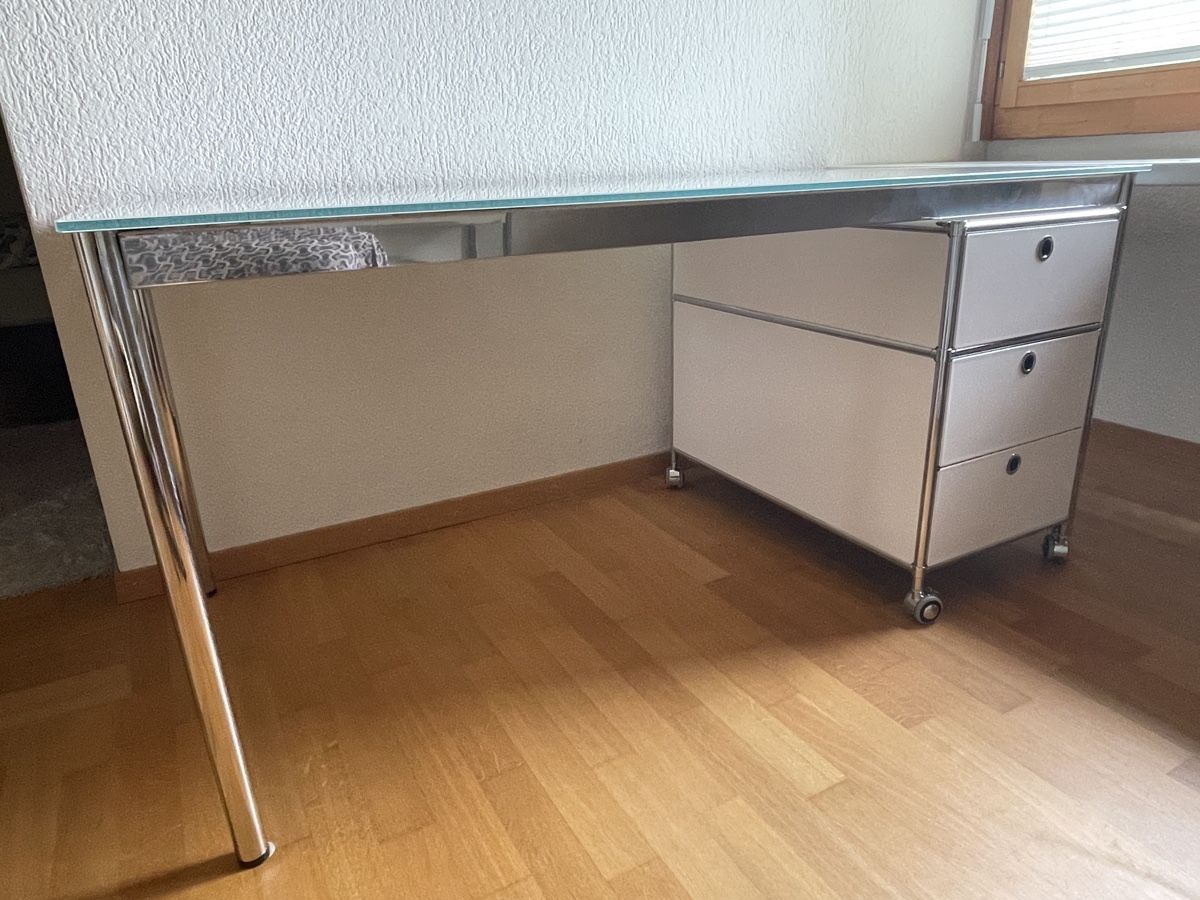 Scrivanie: Schreibtisch mit Korpus (duco system von interio) – Usato da Rickenbach SZ venduto da reg_d29p