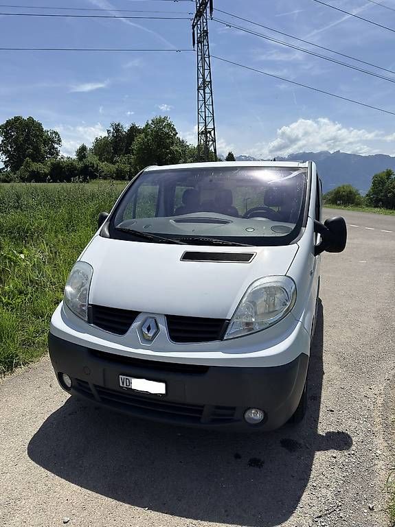 Veicoli da campeggio: Van Renault aménagé – Usato da St-Légier-Chiésaz venduto da SimonULH