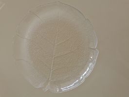 Schale in Blattform