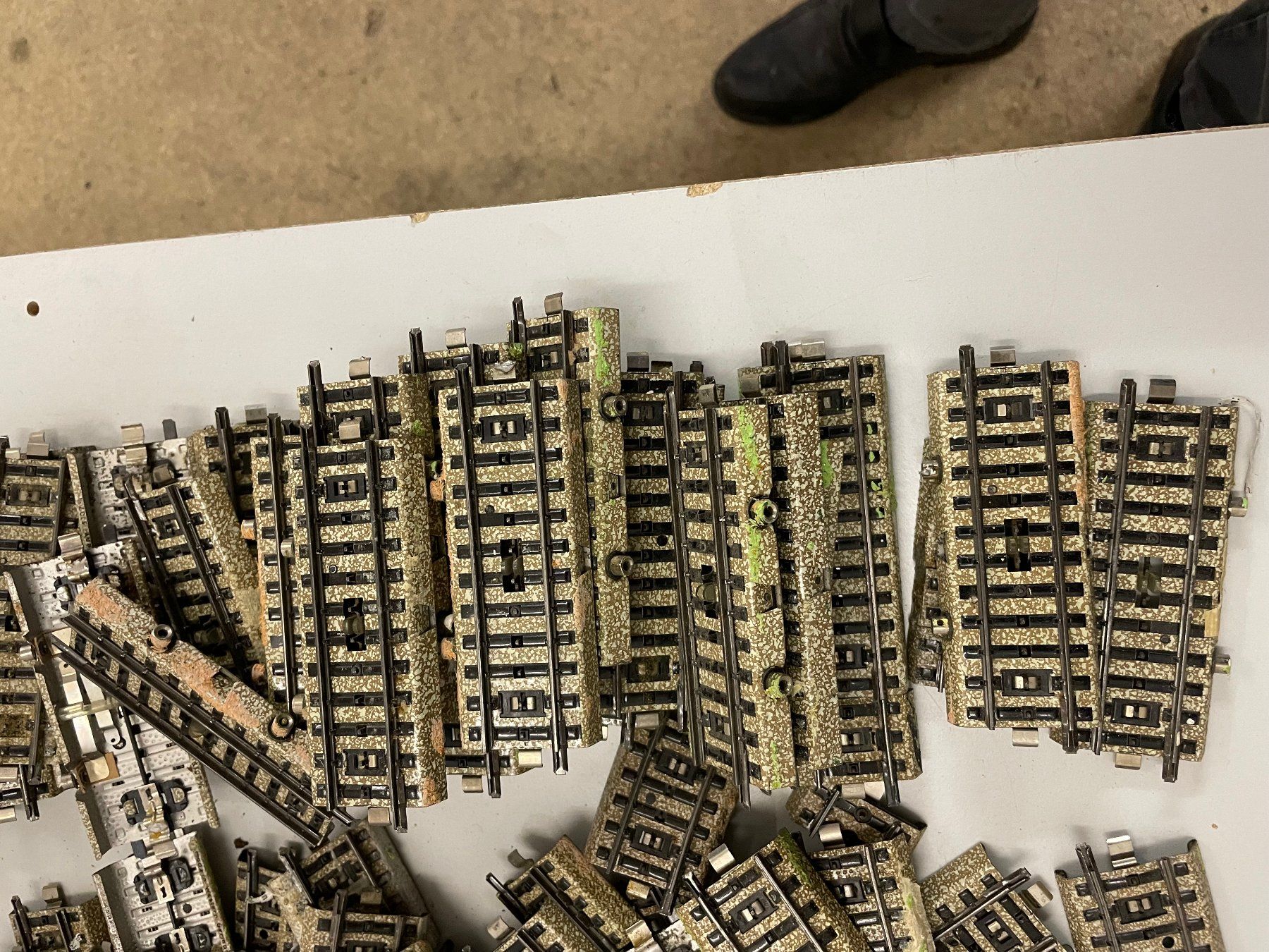 Märklin Modellini di ferrovie: rail marklin en vrac 140 pièces – Usato da La Croix (Lutry) venduto da netrajet 1