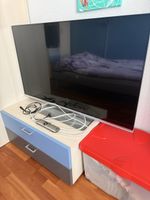 Philips LED-TV 47 Zoll 47PFL6877K/12 mit Ambilight & 3D