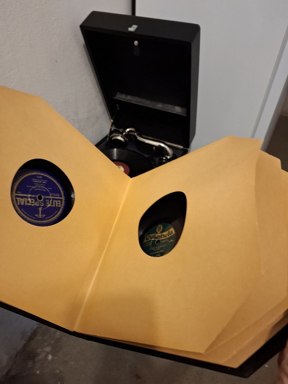 Paillard Giradischi: Vintage Grammophon – Usato da Bleiken b. Oberdiessbach venduto da Trinneli 7