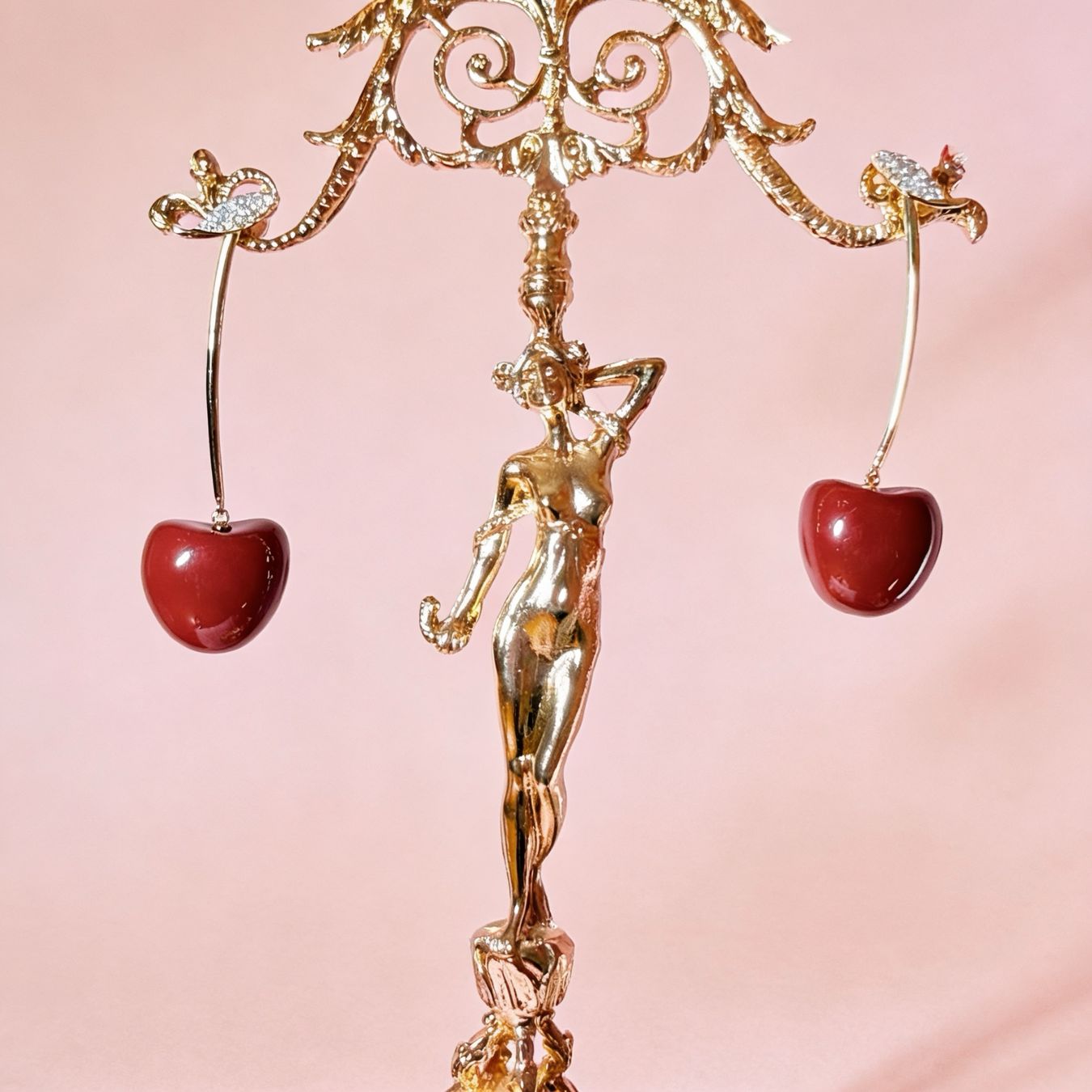 Orecchini pendenti & Orecchini a lobo: Boucles d’oreilles cerises rouges – Nuovo e nell'imballaggio originale da St-Maurice venduto da Sandrinette123