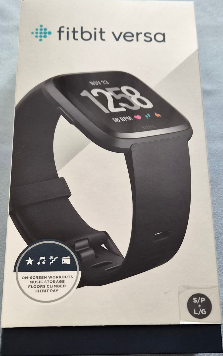 Fitbit Smartwatch: Fitbit VERSA Smartwatch – Usato da Egolzwil venduto da Franklin61