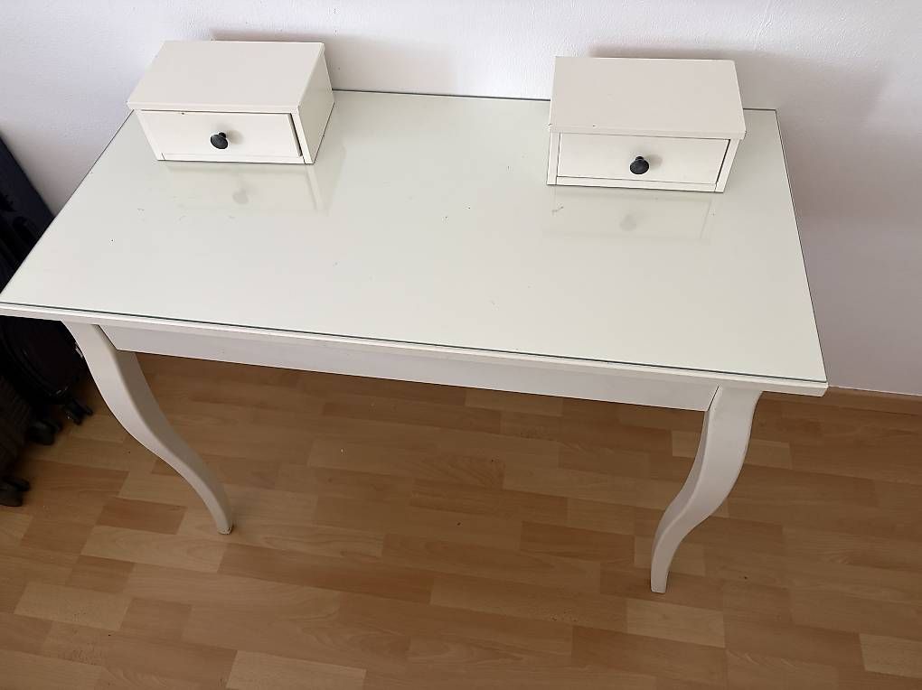Ikea Tavoli da trucco: Makeup table – Usato da Zürich venduto da dem_7nxr 1