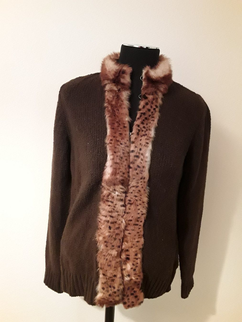 Maglioni & Felpe: Pullover – Usato da Brugg AG venduto da Ljubinka0410 1