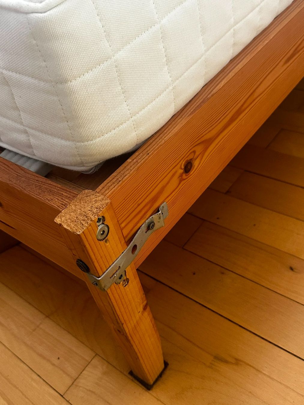 Ikea Betten: Bett, ikea 140 x 200 – Gebraucht aus Ballwil von Vielzocker 1